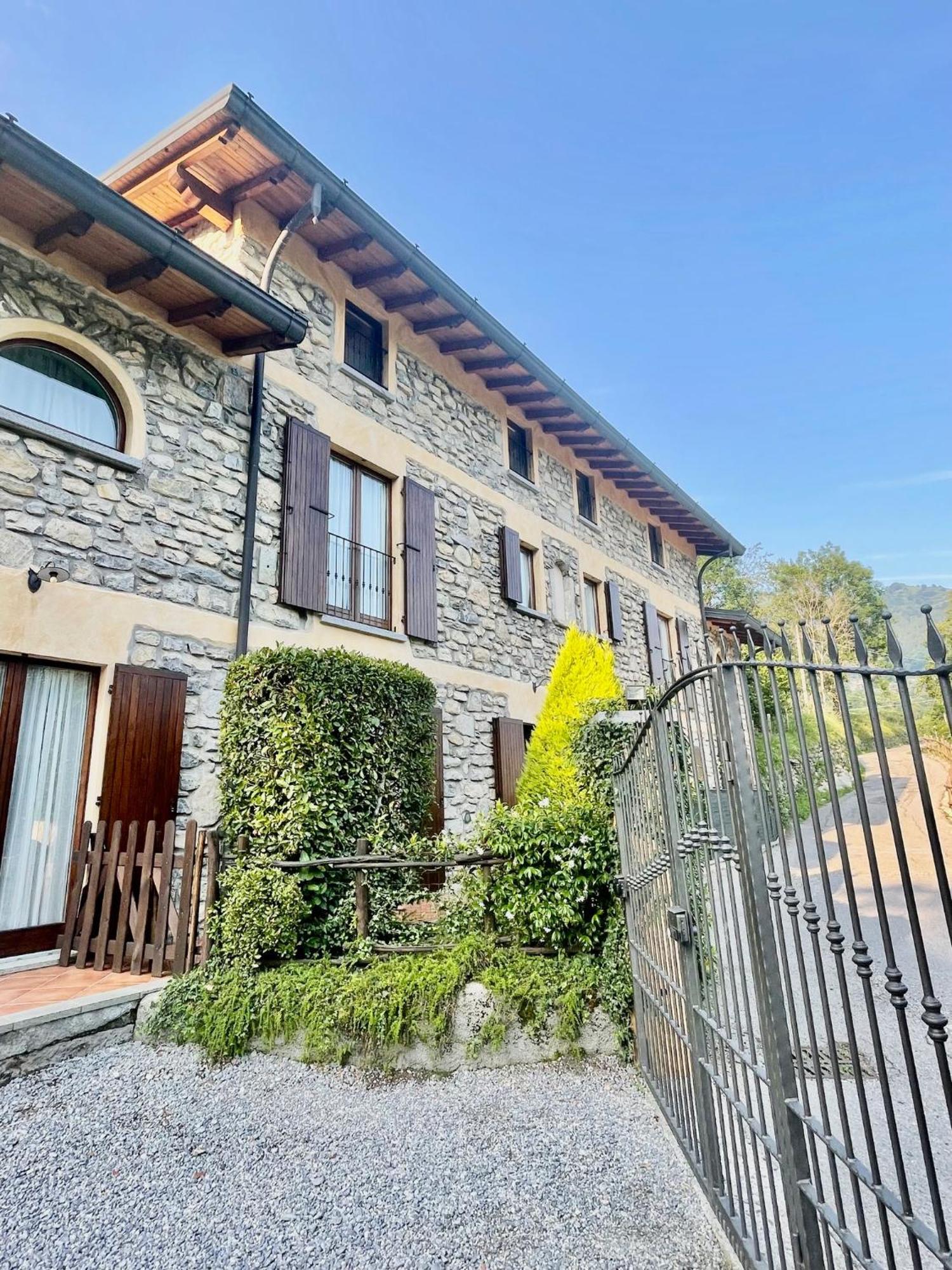 Agriturismo Il Talento Nella Quiete Castiglione dʼIntelvi Exterior foto