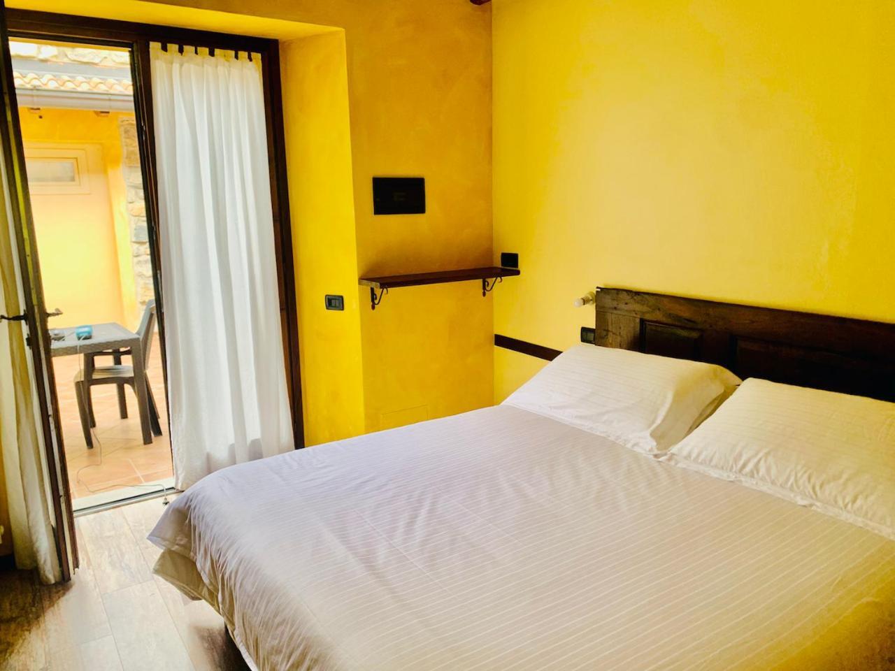 Agriturismo Il Talento Nella Quiete Castiglione dʼIntelvi Exterior foto