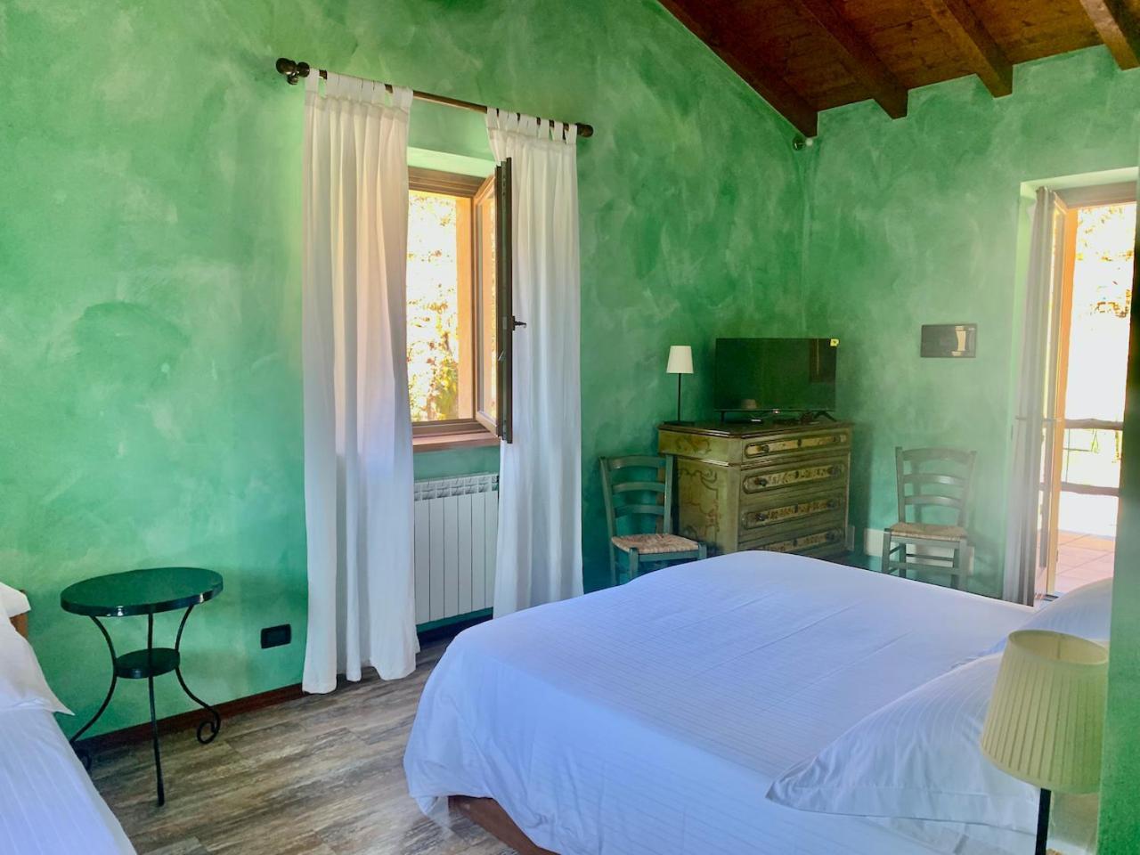 Agriturismo Il Talento Nella Quiete Castiglione dʼIntelvi Exterior foto